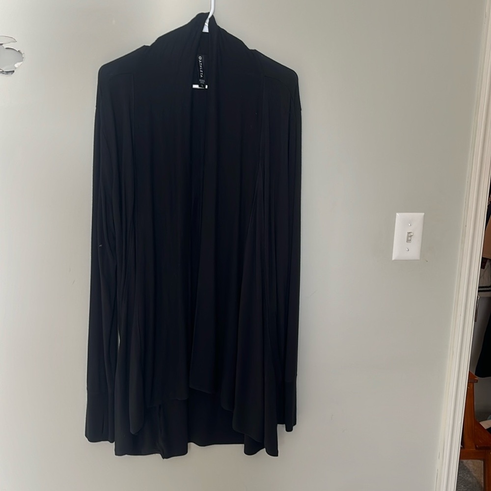 Athleta Pranayama Restore Wrap - black size large